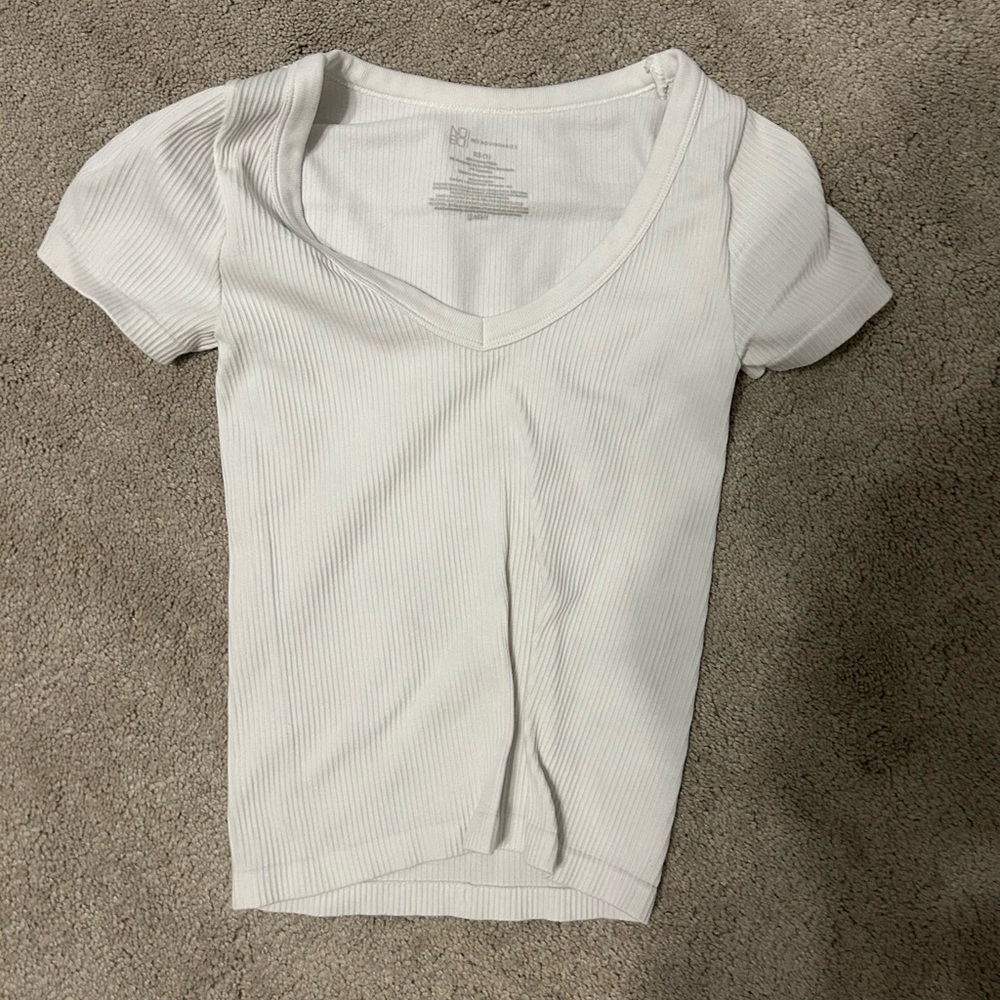 Women's White V-Neck Ribbed Top